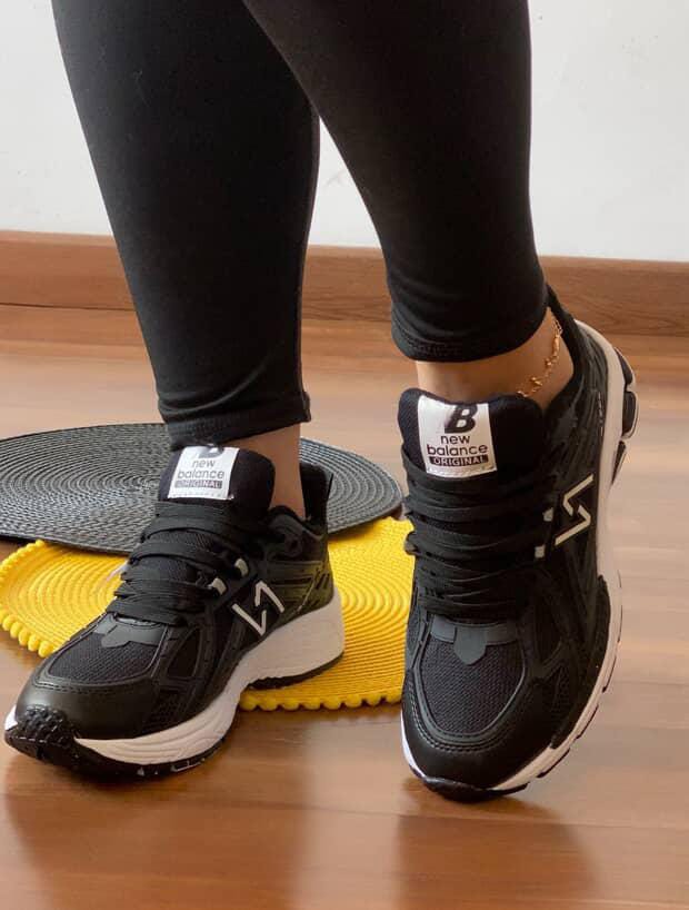New Balance 1906 Dama Replica 1.1