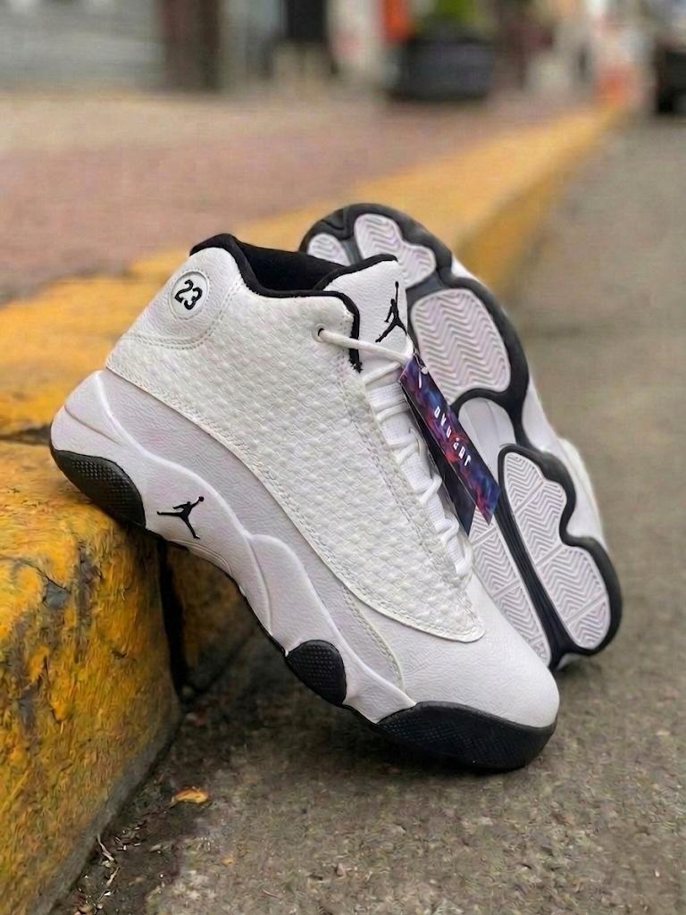 Retro 13 | Replica 1.1