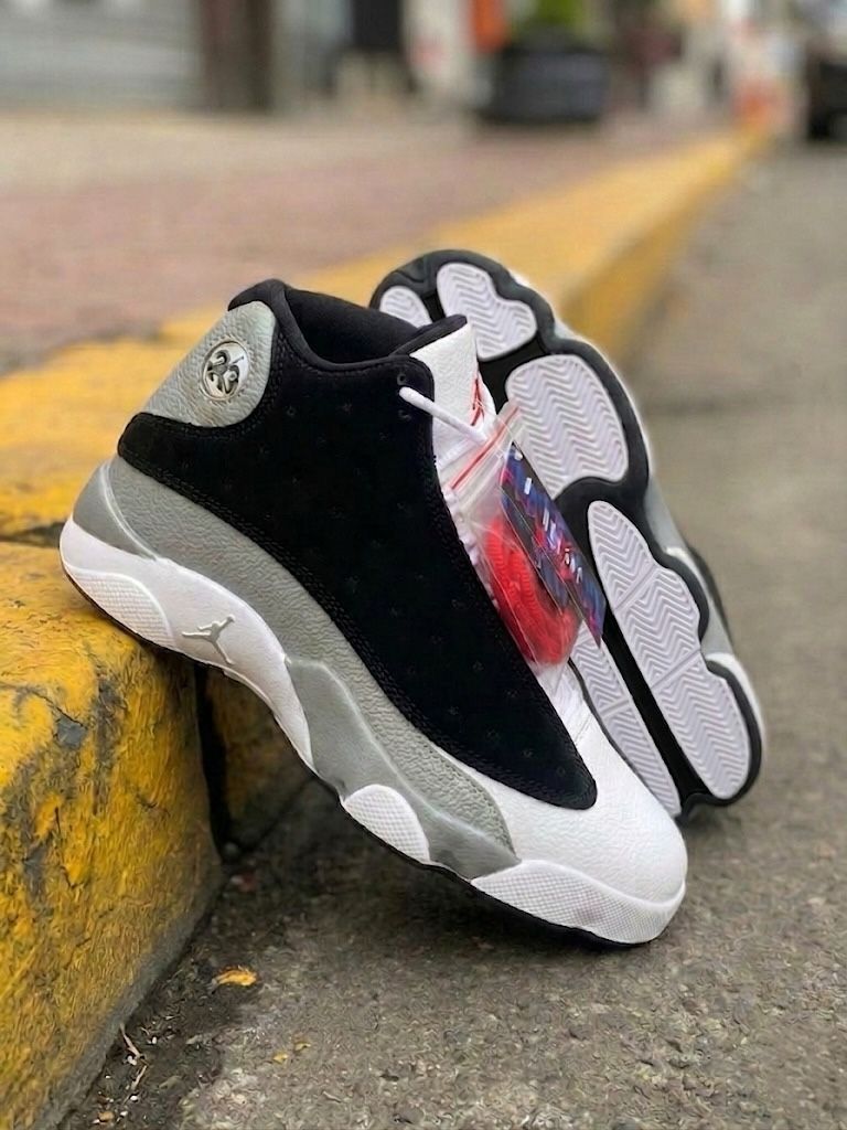 Retro 13 | Replica 1.1